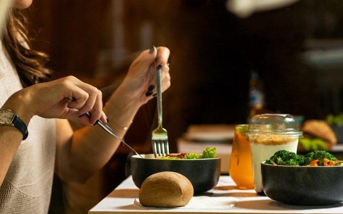 Agriro Fresh lansează două game de salate Oliveris Ready to Eat