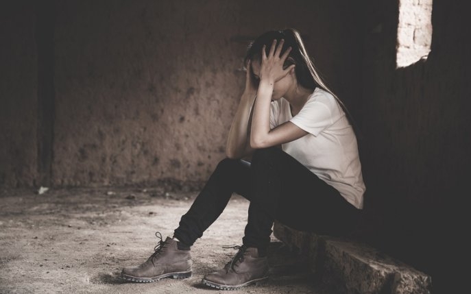 Drama unei adolescente de 16 ani din Filiași. Caută prin gunoaie pentru a găsi de mâncare