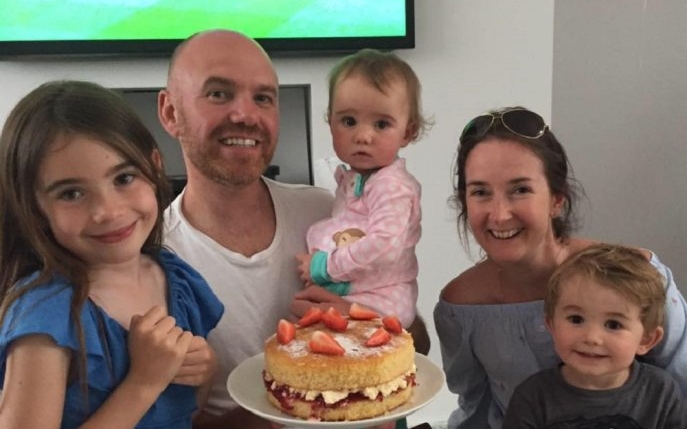 O femeie a așteptat 12 ani să se mărite cu iubirea vieții ei, dar tatăl ei a murit chiar în ziua nunții