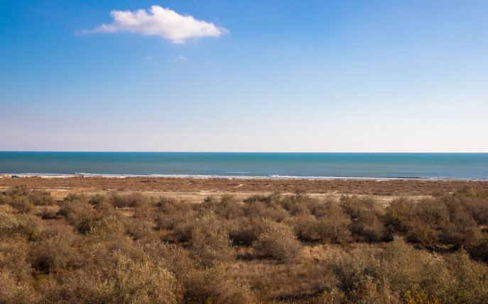 „Marea fără valuri” din România, situată la 60 km de București, perfectă pentru o evadare de weekend