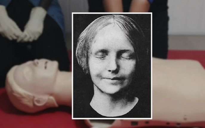 Cum a ajuns o fată moartă să fie cea mai sărutată fată din lume. Misterul creat în jurul decesului său încă intrigă toată planeta