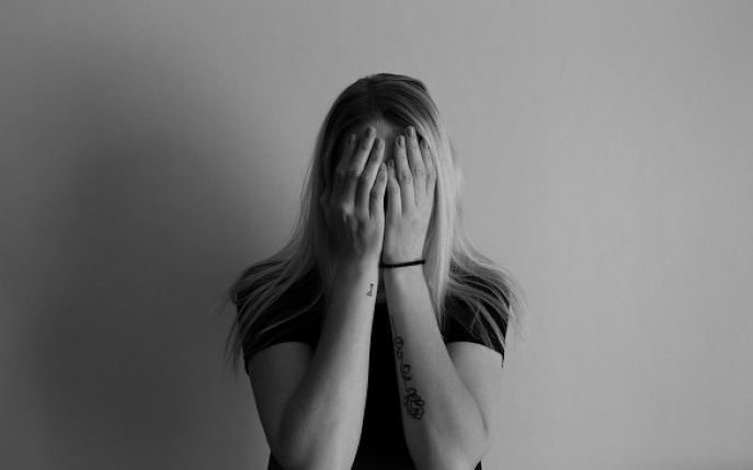 8 comportamente care arată că cineva suferă de depresie ușoară