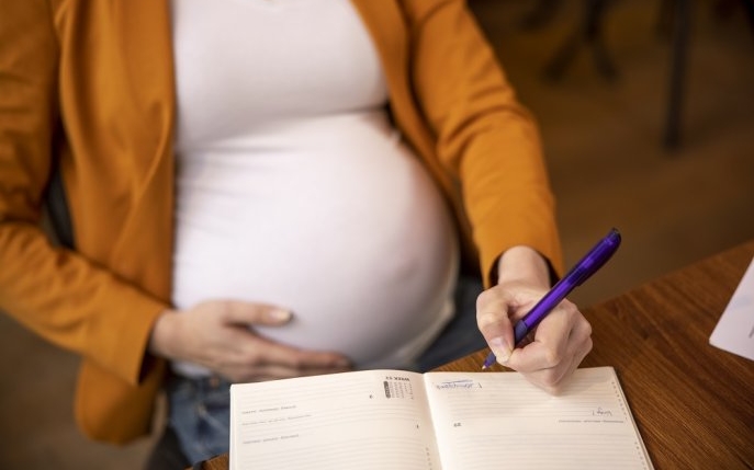 O tânără de 19 ani din Moldova a născut între probele de la BAC. "Să nu renunțe orice ar fi la școală, copilul nu te oprește din nimic”