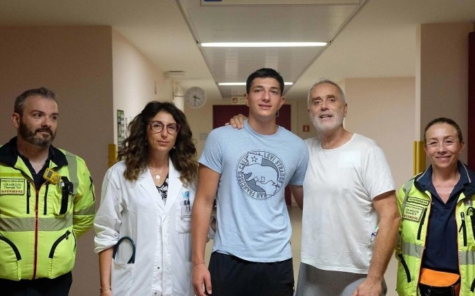 Erou la doar 16 ani! Cum a reușit un adolescent să salveze viața unui bărbat: ”Este îngerul meu păzitor, îi datorez viața”