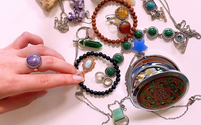 Top 5 cele mai populare bijuterii cu pietre semiprețioase Zodiacool și proprietățile lor terapeutice