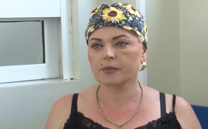"Dumnezeu există!" O femeie a primit o nouă șansă la viață după ce i s-a extirpat o tumoare cerebrală la Iași
