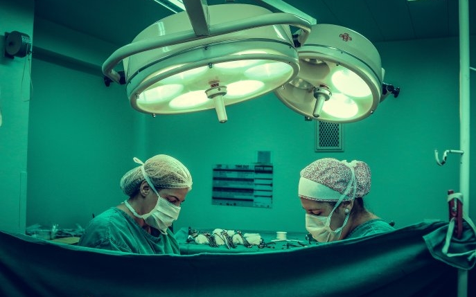 Părinții unui copil aflat în moarte cerebrală din Suceava au refuzat să-i doneze organele după ce s-au sfătuit cu preotul lor