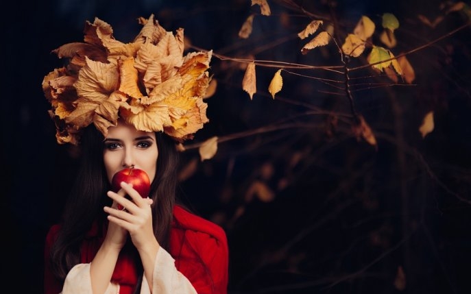 Horoscopul iubirii pentru octombrie 2023: începe sezonul eclipselor, care le-ar putea face pe zodii să muște din fructul interzis al iubirii