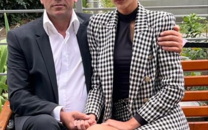 Cum arată Alexandra, soţia lui Stelian Ogică, mai tânără cu 30 de ani decât el! Are o profesie cu totul neașteptată