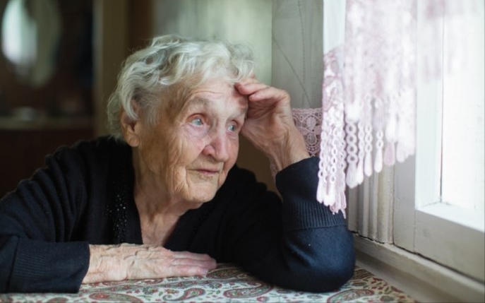 Scrisoarea unei mame pe care orice copil, mic sau mare, trebuie să o citească. „Mă iartă, copilul meu, că nu-ți mai pot fi ceea ce am fost cândva"