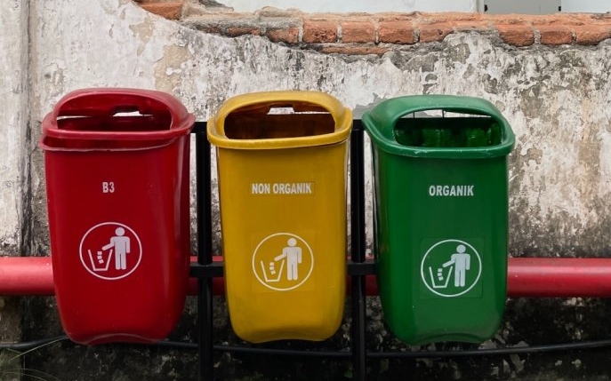 Coșuri de gunoi și accesorii pentru acestea de la Sanito.ro