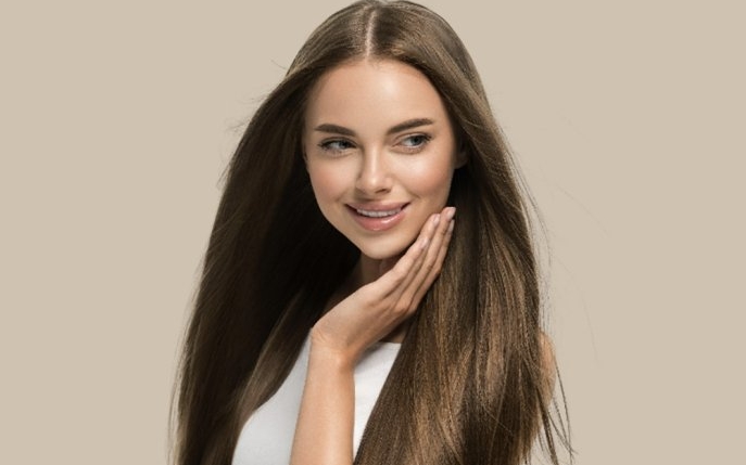 Păr rezistent și sănătos, în mod natural, cu ajutorul uleiului esențial de rozmarin