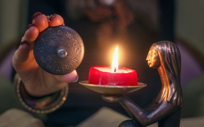 Horoscopul săptămânii 13 - 19 noiembrie: comunicarea va fi ca o mângâiere pentru sufletele zodiilor îngenuncheate de confuzie