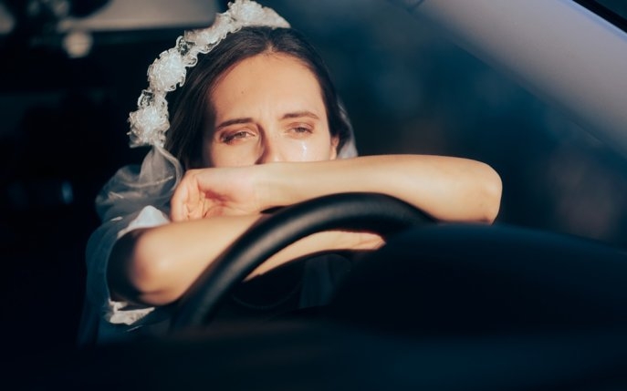 Soțul meu a dispărut fără urmă în ziua nunții. Am dat nas în nas cu el după 17 ani, la biserică