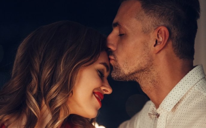 Soțul meu mi-a pregătit o cină romantică și o noapte de iubire de neuitat ca să-și mărturisească infidelitatea. „Am făcut o greșeală”, mi-a spus