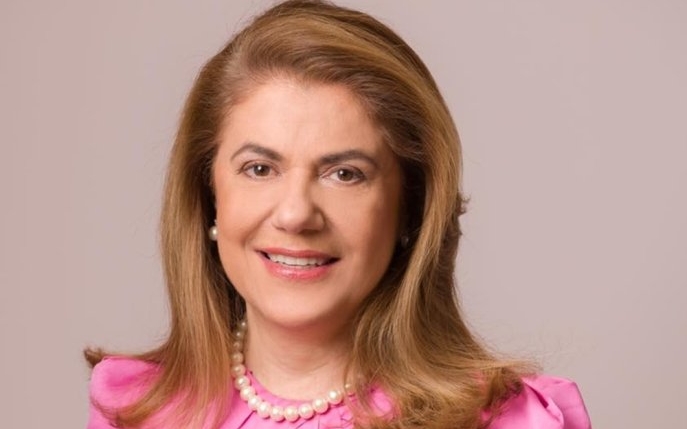 Ce bine arată Mihaela Geoană, deși a trecut deja de prima tinerețe. Are o viață foarte activă și este implicată în multe proiecte de succes