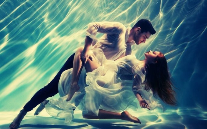 Horoscopul dragostei pentru luna august 2024: o mare de iubire inundă inimile zodiilor