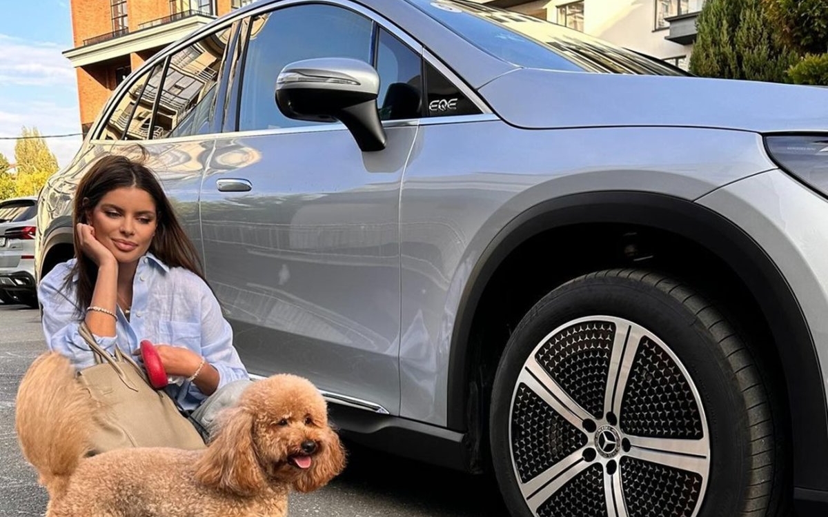 Ce mașină scumpă conduce Ileana Lazariuc. Fosta noră a lui Ion Țiriac trăiește pe picior mare