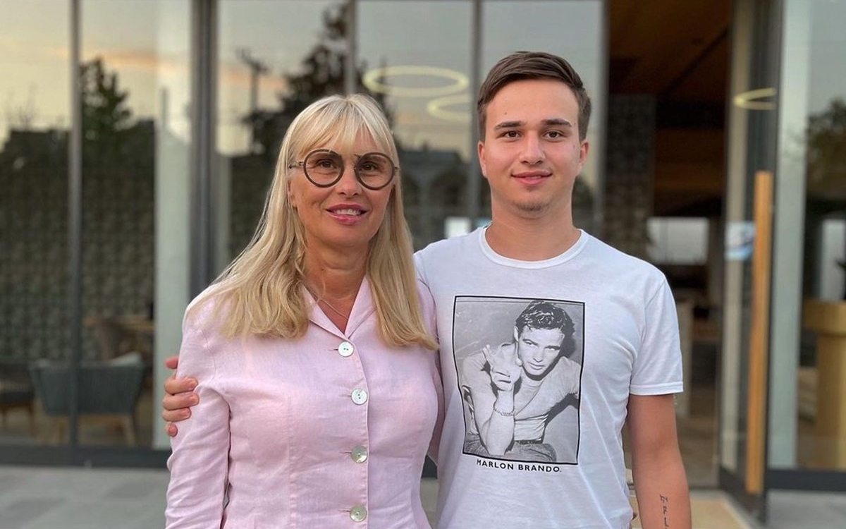 Cum arată Mariana Pfeiffer, prima soție a lui Laurențiu Reghecampf. Îți mai aduci aminte de mama lui Luca?