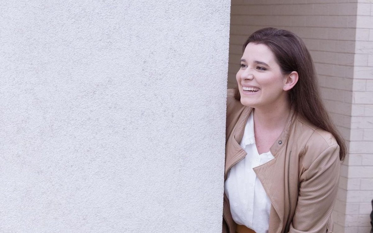 Kira Hagi a participat alături de logodnicul ei la inaugurarea hotelului Farului construit de Gică Hagi. Este oficial, i-a făcut "intrarea" în familia Hagi