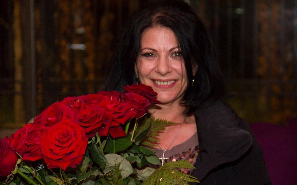 Elena Cârstea încă merge în baston, la doi ani de la AVC. „Nici medicii nu știu exact ce am avut"