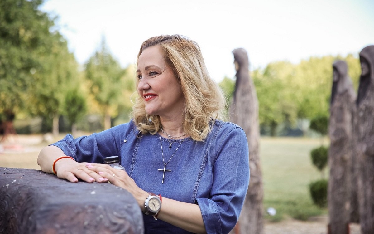 De ce poartă Elena Lasconi două cruci la gât. De ce sunt atât de speciale pentru ea