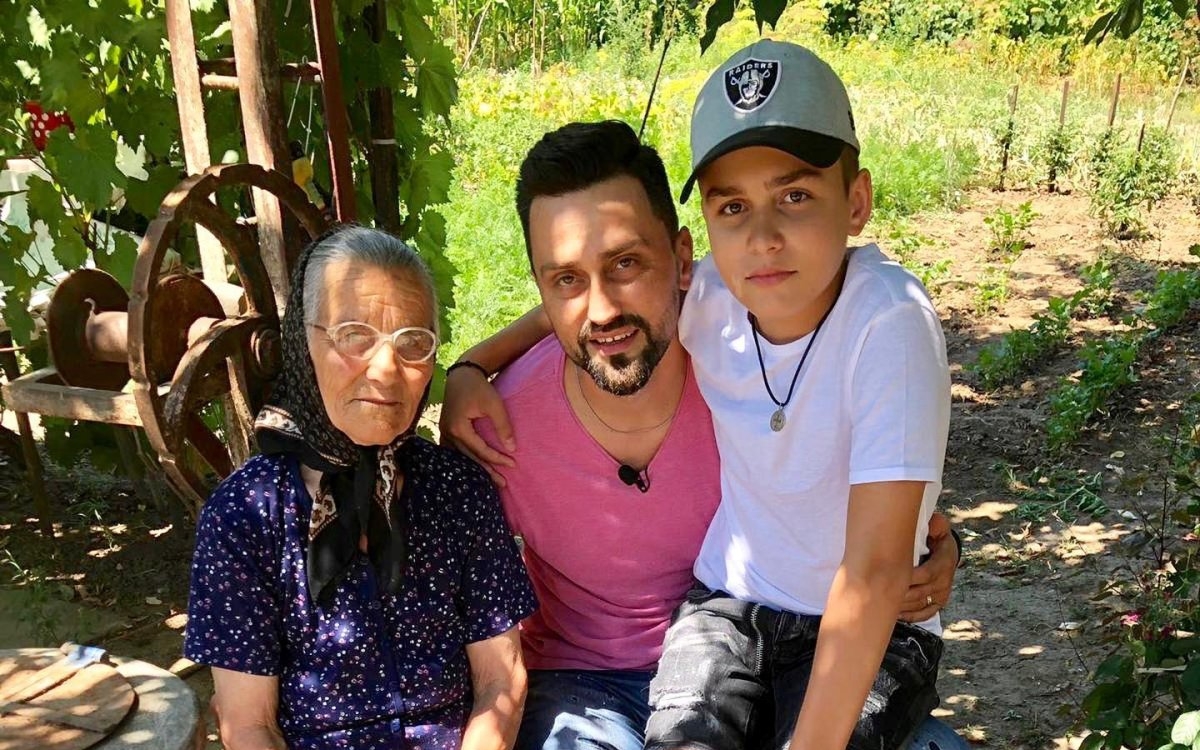 Chef Orlando Zaharia a postat o imagine extrem de emoționantă cu bunica lui. "Bunica mea e un exemplu de disciplină și forță"