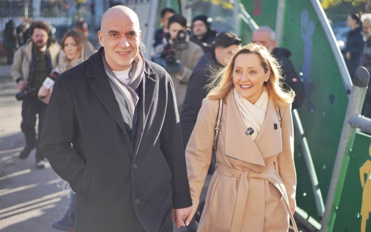 Cine este Cătălin Georgescu, soțul Elenei Lasconi. Cei doi sunt împreună de mai bine de un deceniu, după ce s-au cununat la mănăstire