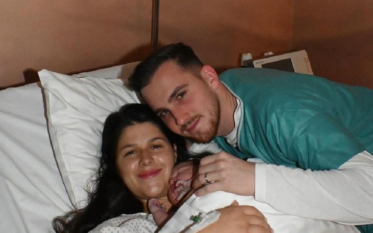 Geta Sterp a născut! A postat prima imagine cu bebelușul după ce a ales să nască în apă