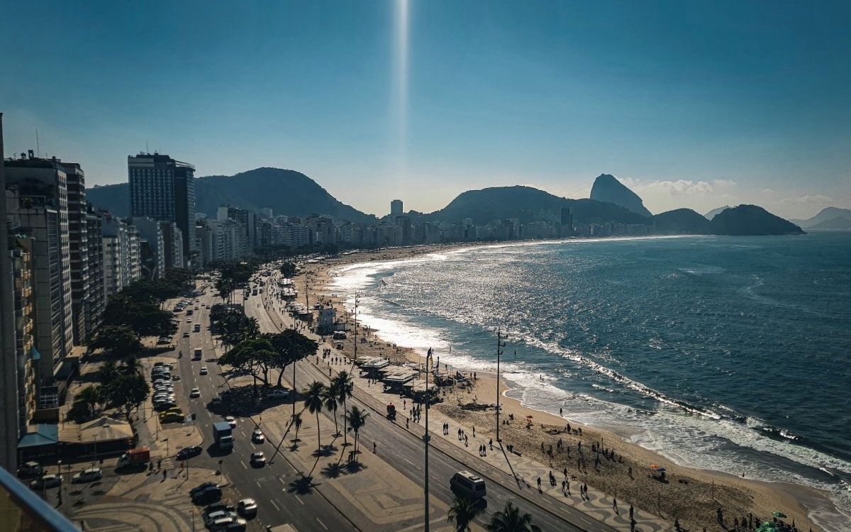 Plajele din Rio de Janeiro: unde să te relaxezi și ce activități să faci pe nisipul auriu?