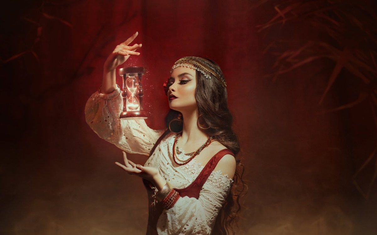Horoscopul dragostei pentru luna ianuarie 2025: zodiile descoperă că noile începuturi pot fi, de fapt, întoarceri în trecut