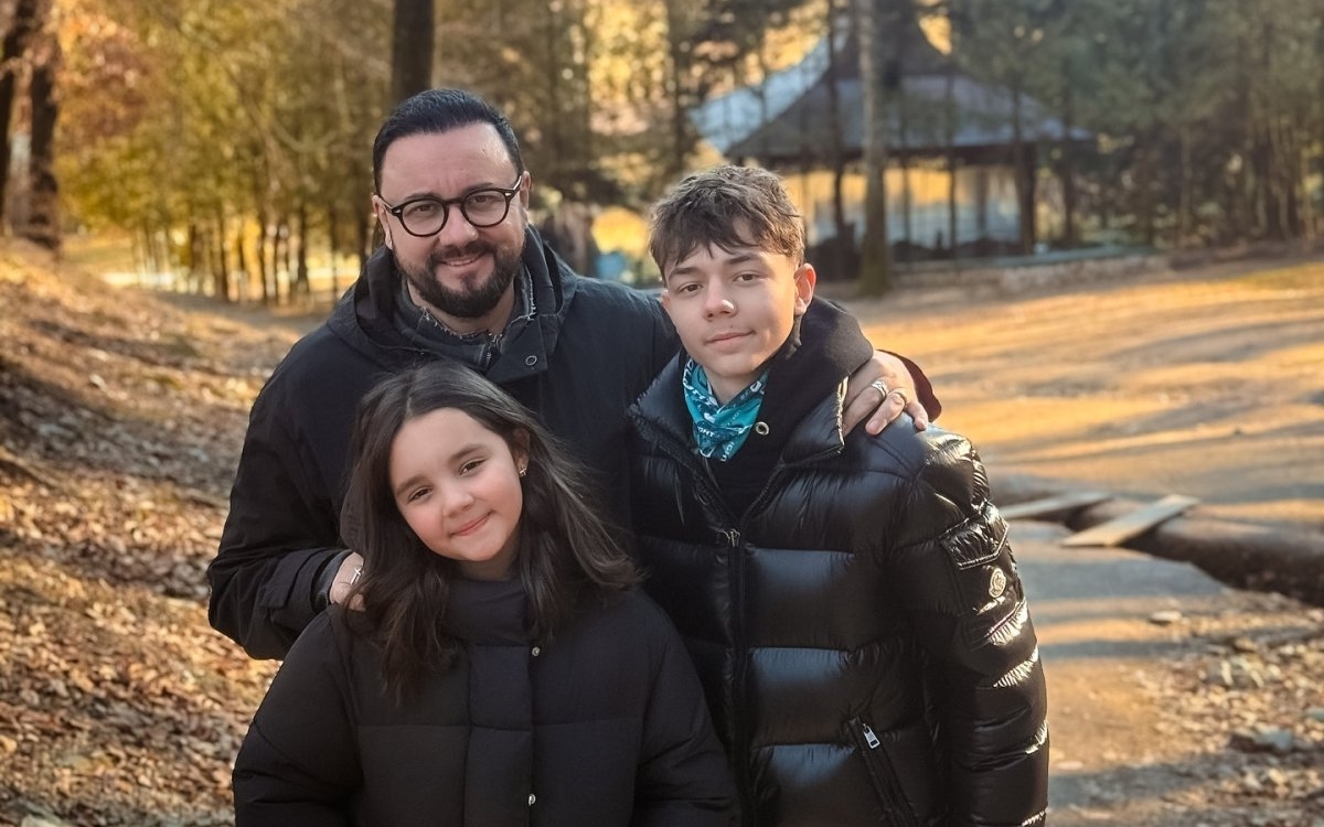 Tradiția de suflet a lui Cătălin Măruță la fiecare început de an. De data asta și-a luat și copiii cu el
