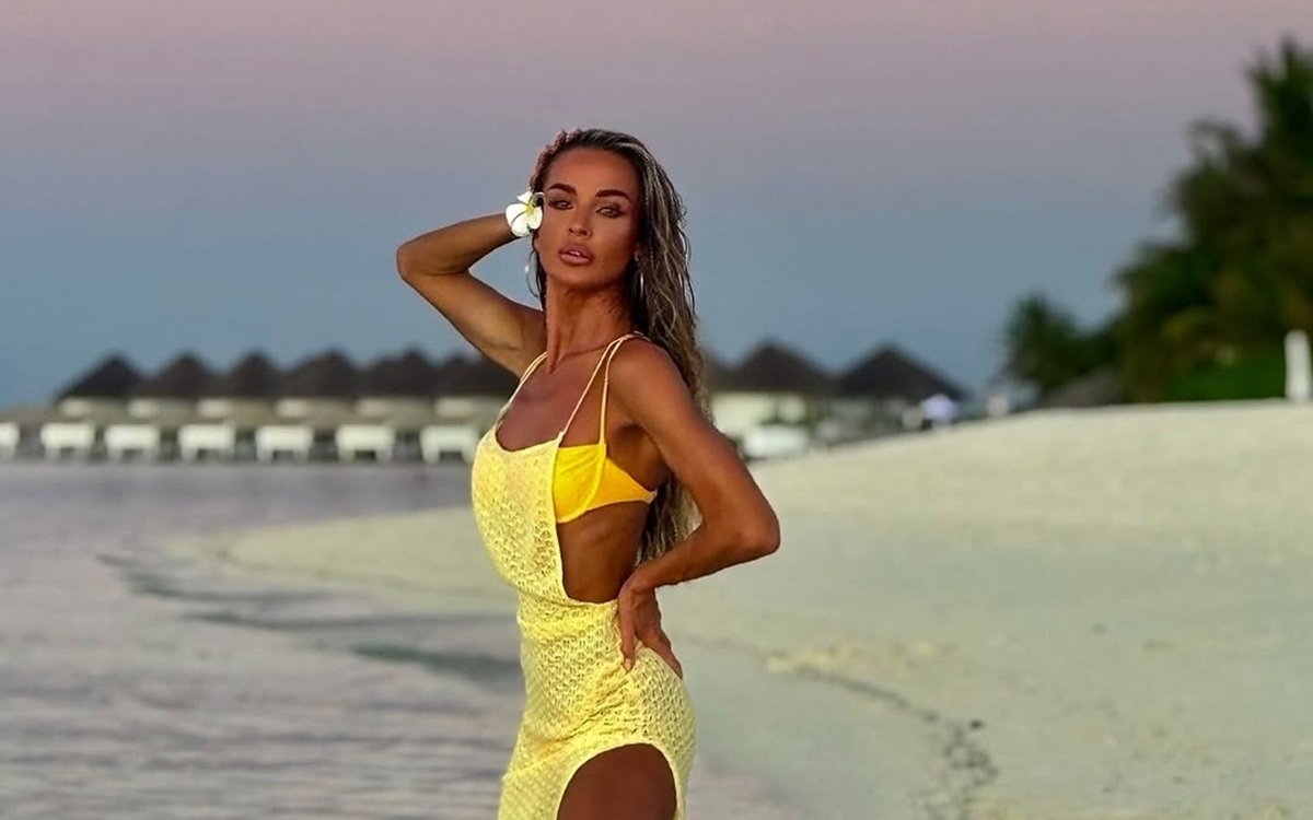 Diana Munteanu, imagini interzis minorilor din vacanța de sărbători. Se apropie de 50 de ani, dar are un corp aproape de perfecțiune