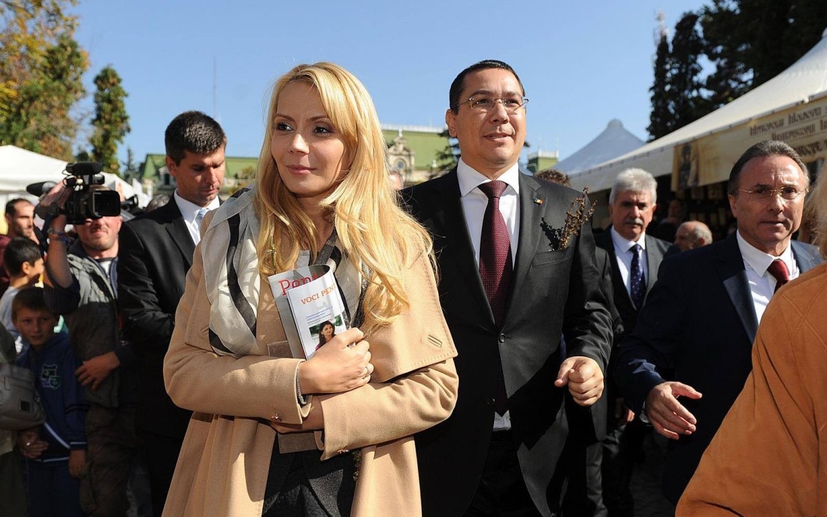 Daciana Sârbu și Victor Ponta au divorțat în secret, după aproape două decenii împreună