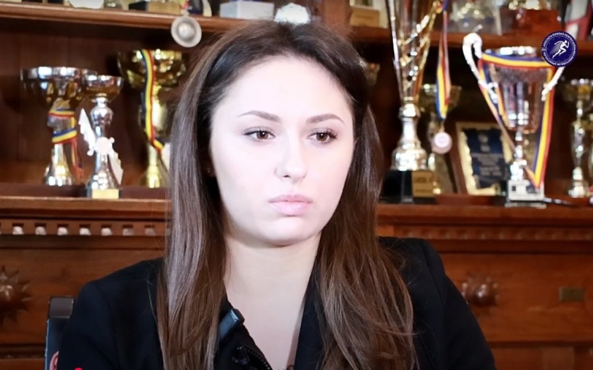 Acuzații extrem de grave de abuz fizic în gimnastica ritmică din România. „Ești tâmpită!”, apoi dădea cu bățul în cap!