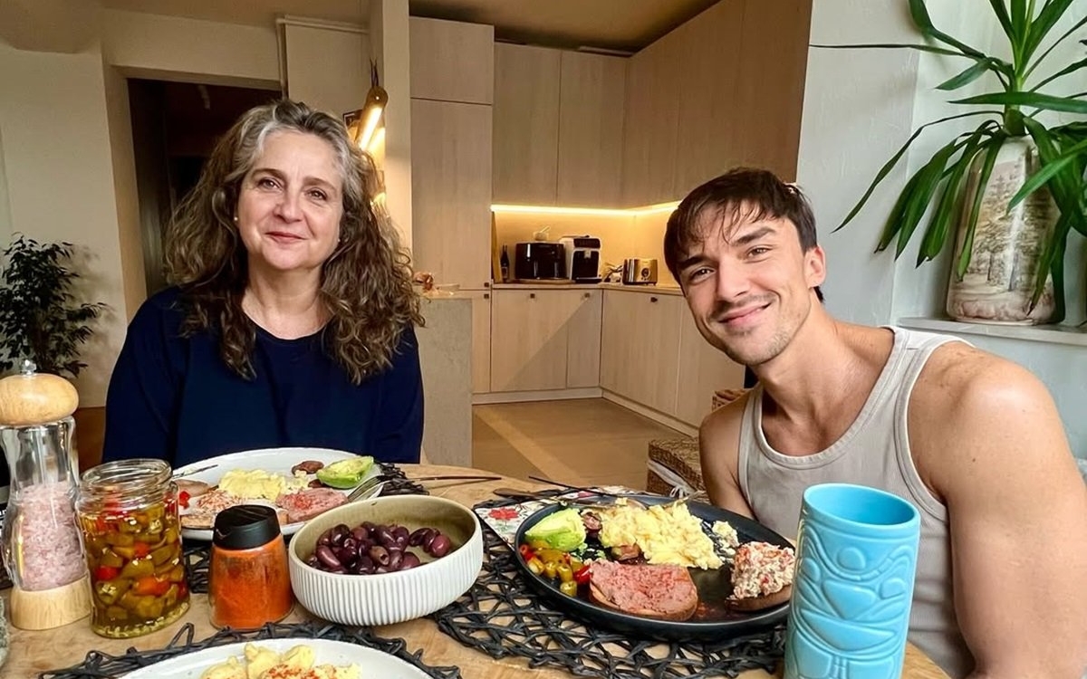 Cum se înțelege Emil Rengle cu "mama-soacră". Ce a putut spune despre mama lui Alejandro