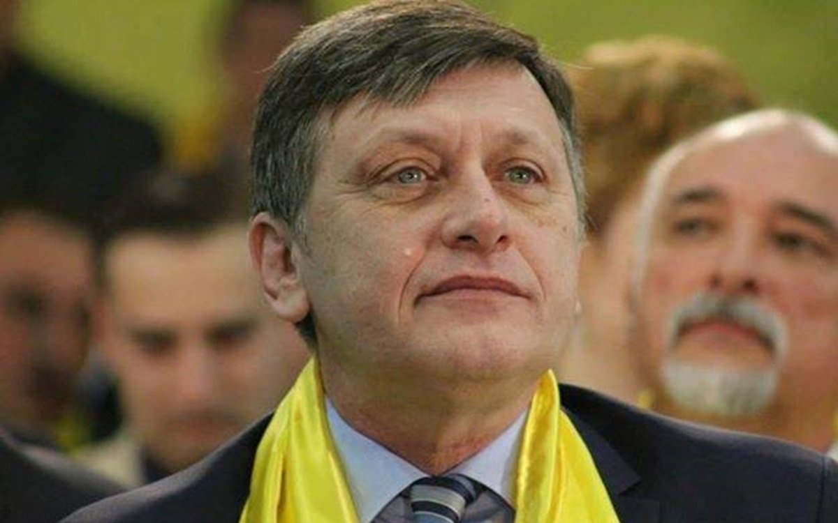 Ce face și cu ce se ocupă soția lui Crin Antonescu. Prima nevastă a candidatului la prezidențiale a murit în condiții tragice din cauza unei boli nemiloase