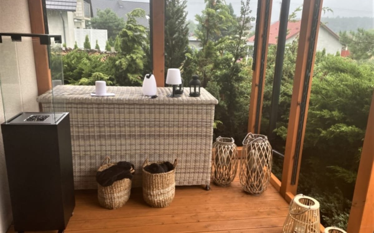 Aranjarea terasei: Eleganță și funcționalitate cu mobilier de depozitare stilat