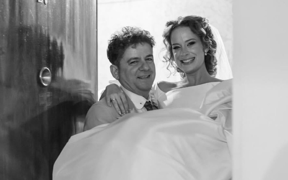 Vlad Zamfirescu, fiul marelui actor Florin Zamfirescu, urmează să devină tată din nou. Cum a făcut anunțul partenera lui de viață