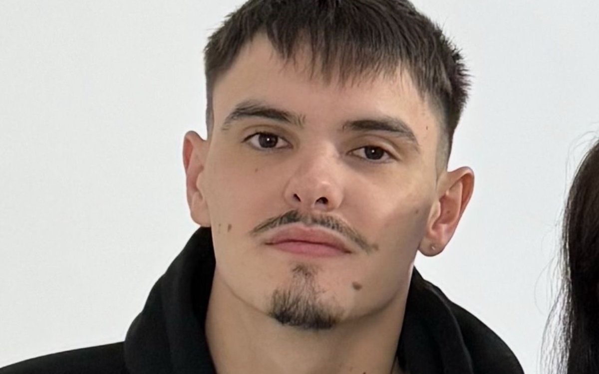 Alexandru avea toată viața înainte, dar a murit la 22 de ani, într-un cumplit accident din Mamaia. Era dornic să-și vadă familia, dar soarta a avut alte planuri