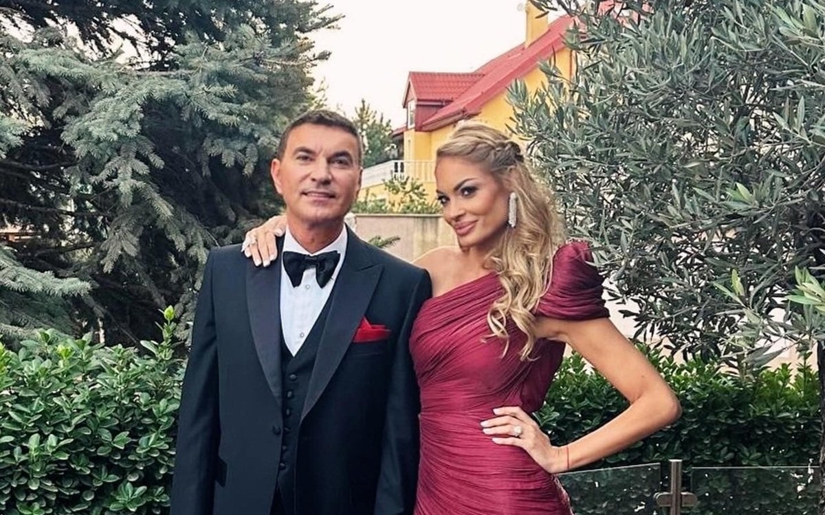 Valentina Pelinel a vorbit pentru prima dată despre operațiile estetice ale soțului ei. „E foarte îngrijit, mă întrece"
