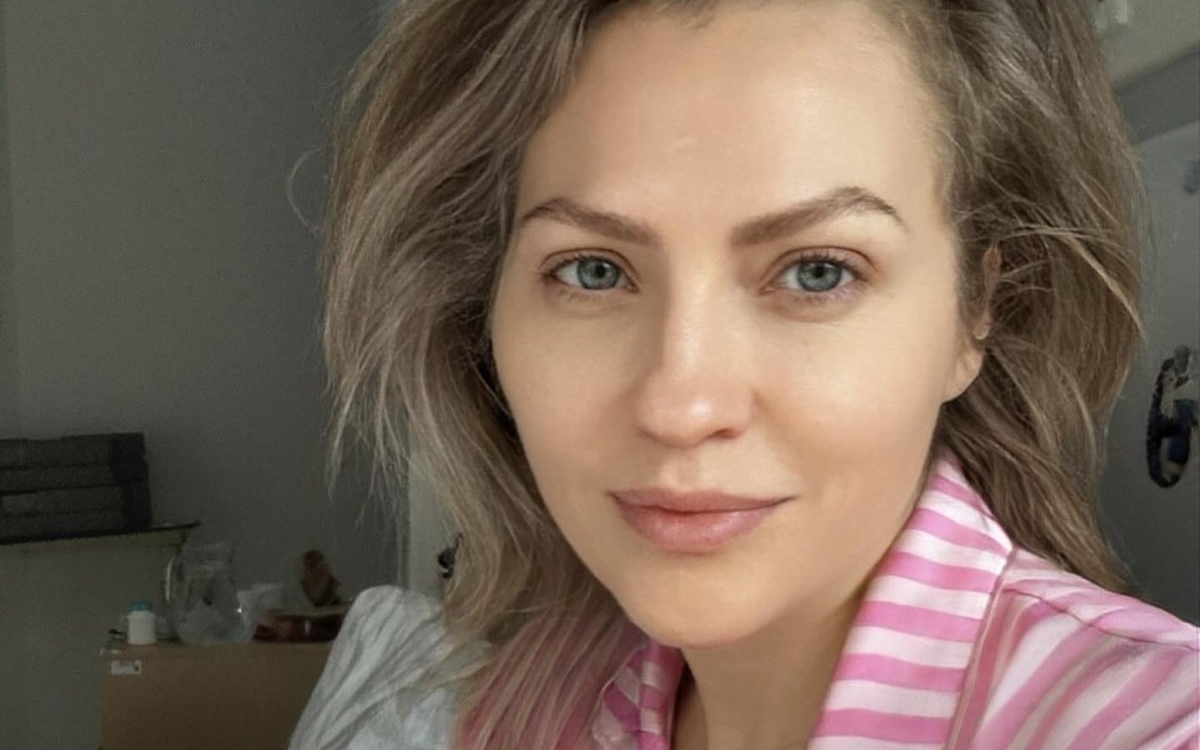 Ce s-a întâmplat de ziua Mirelei Vaida. Vedeta a fost nevoită să-și anuleze plecarea la Paris