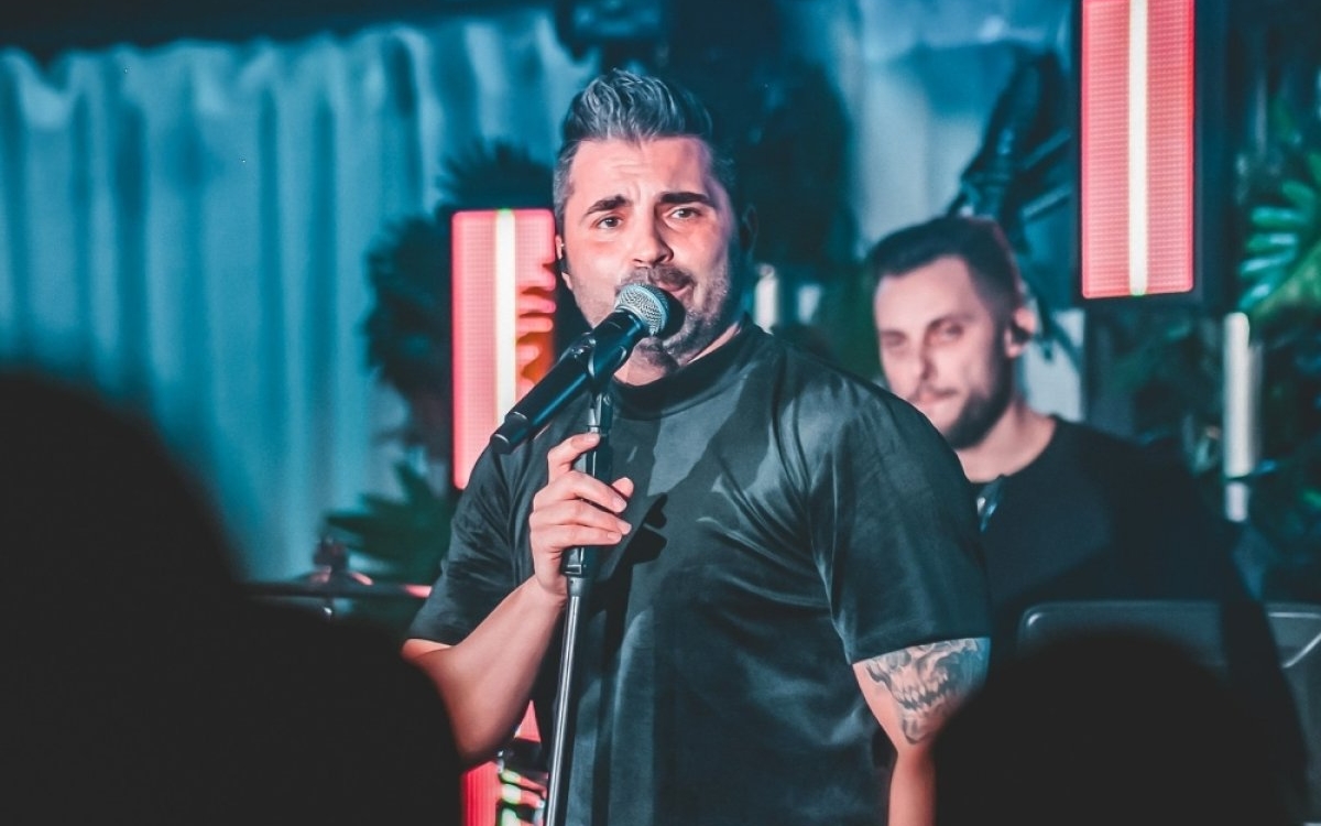 Scandal la grădinița fostei soții a lui Pepe. Părinții sunt revoltați și vor să-l denunțe. "Vine și filmează prin grădiniță"