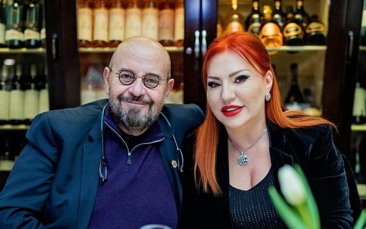 Cine este Iulia, femeia care îi stă alături lui Piedone de 37 de ani. Ce spune fostul șef ANPC despre soția lui