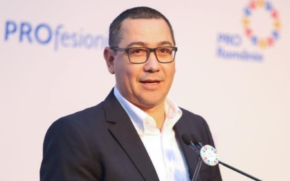 Cine este Roxana, femeia cu care Victor Ponta a fost căsătorit înainte de Daciana Sârbu. A fost coleg de liceu cu prima soție
