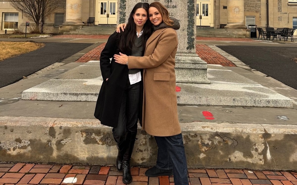 Emoții mari pentru Andreea Marin. Violeta se pregătește să dea BAC-ul și apoi pleacă în America