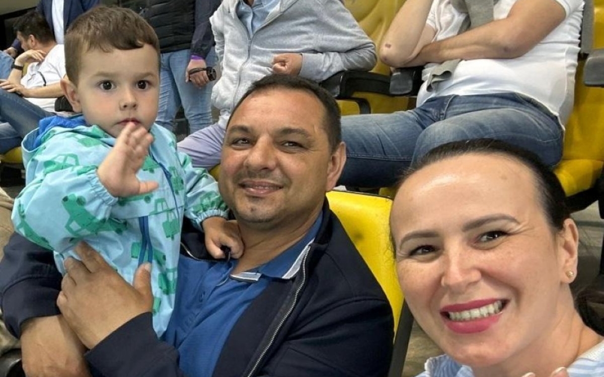 Fiul de doi ani al lui Ionel Ganea este în stare gravă la spital, după un teribil accident de mașină. Copilul s-ar fi aflat pe scaunul din față, fără centură de siguranță