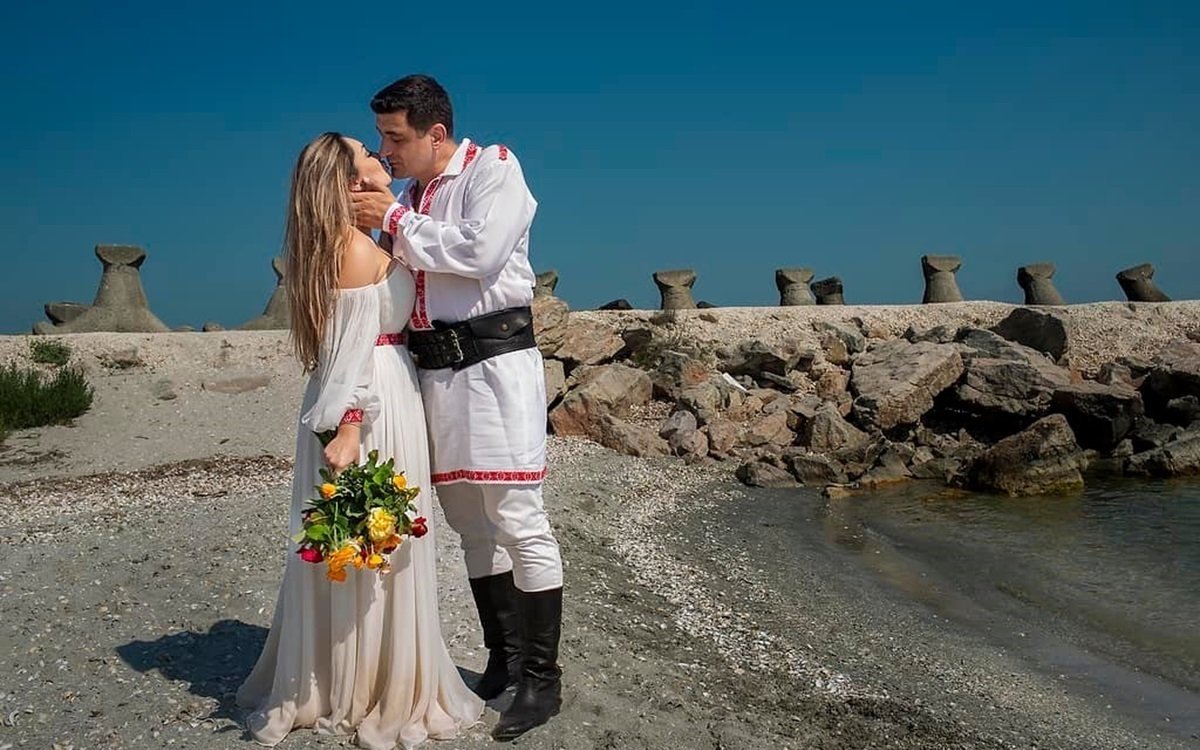 Cine este femeia pe care George Simion trebuia să o ia de soție, înainte de Ilinca. S-ar fi despărțit chiar înainte de nuntă