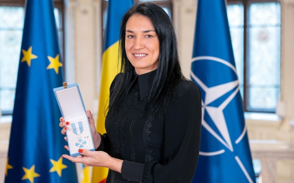 Cristina Neagu, mesaj pentru români după ce a fost decorată cu Ordinul Național „Serviciul Credincios". „Vreau să îndemn oamenii să iasă la vot și să fie cât mai responsabili"