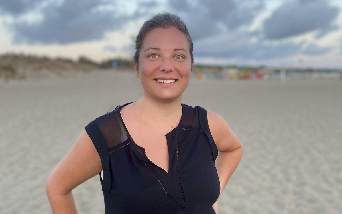 Elena, o româncă de 32 de ani stabilită în Italia, și-a pierdut viața într-o clipă de neatenție. A cazut în gol de la 40 de metri
